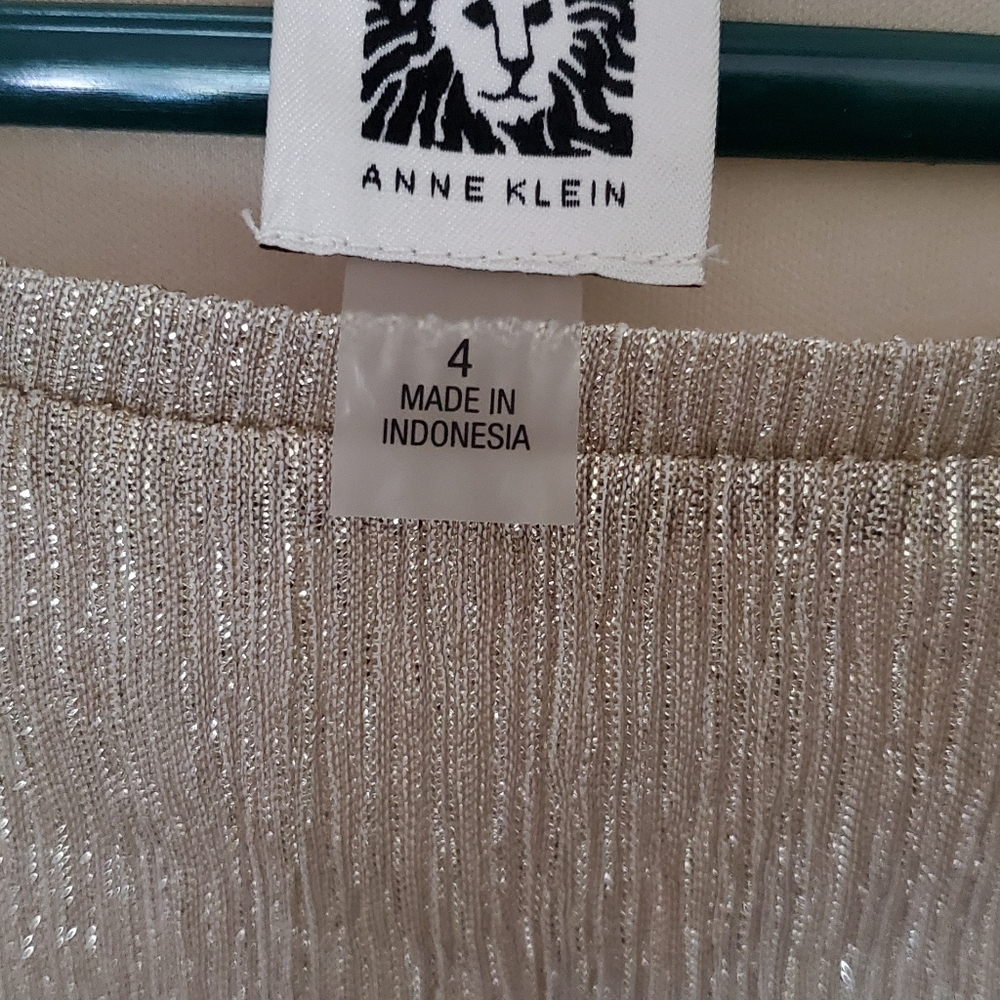 Fabulous Gold Anne Klein Bella Crinkly Dress - Picture 3 of 7